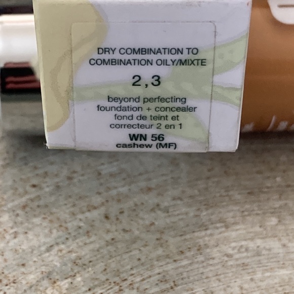 Clinique Beyond Perfecting Foundation +Concealer Cashew Never Used - Picture 4 of 5
